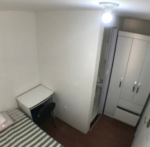 visão inteira do quarto